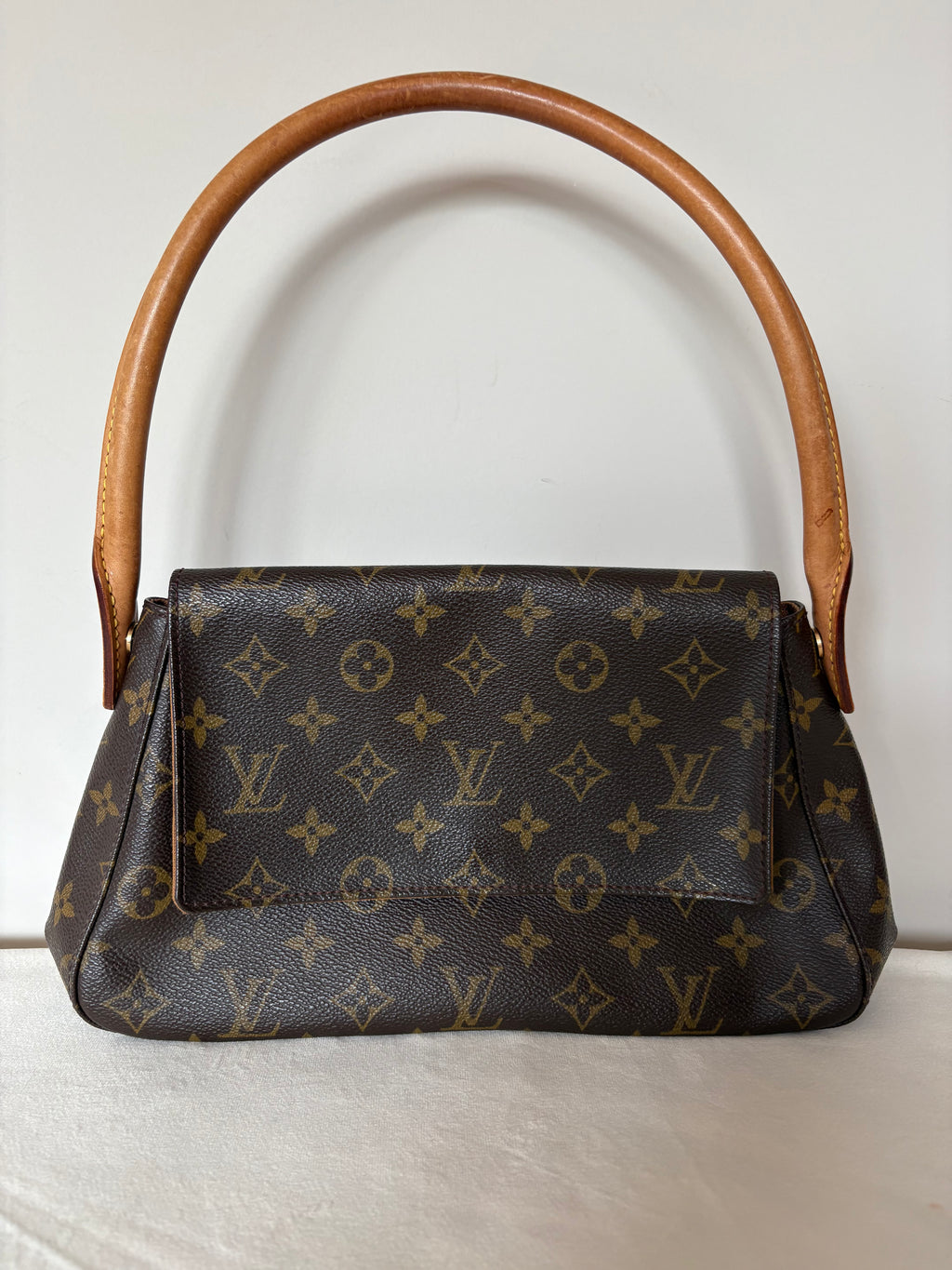 Louis Vuitton Looping mini