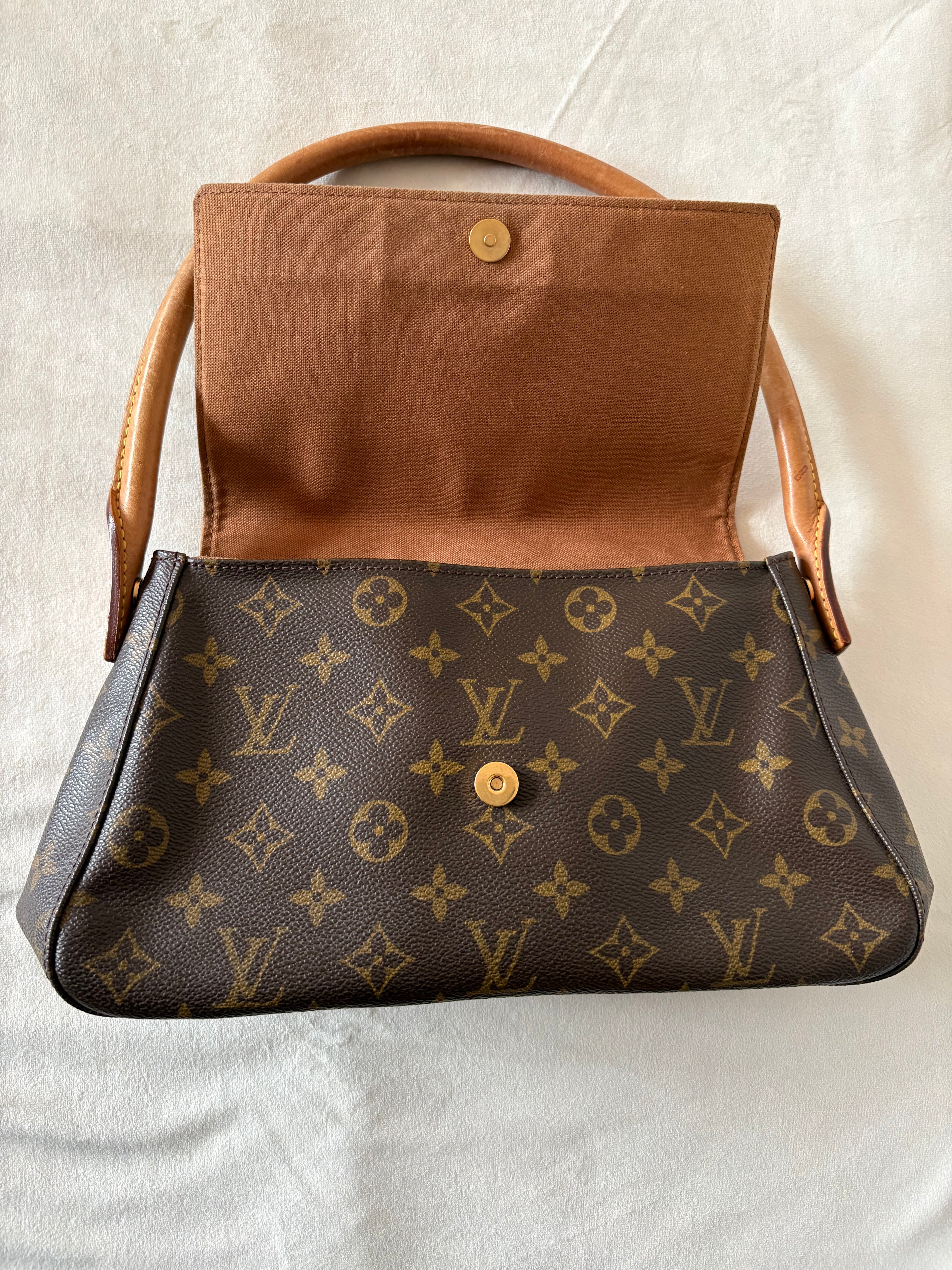 Louis Vuitton Looping mini