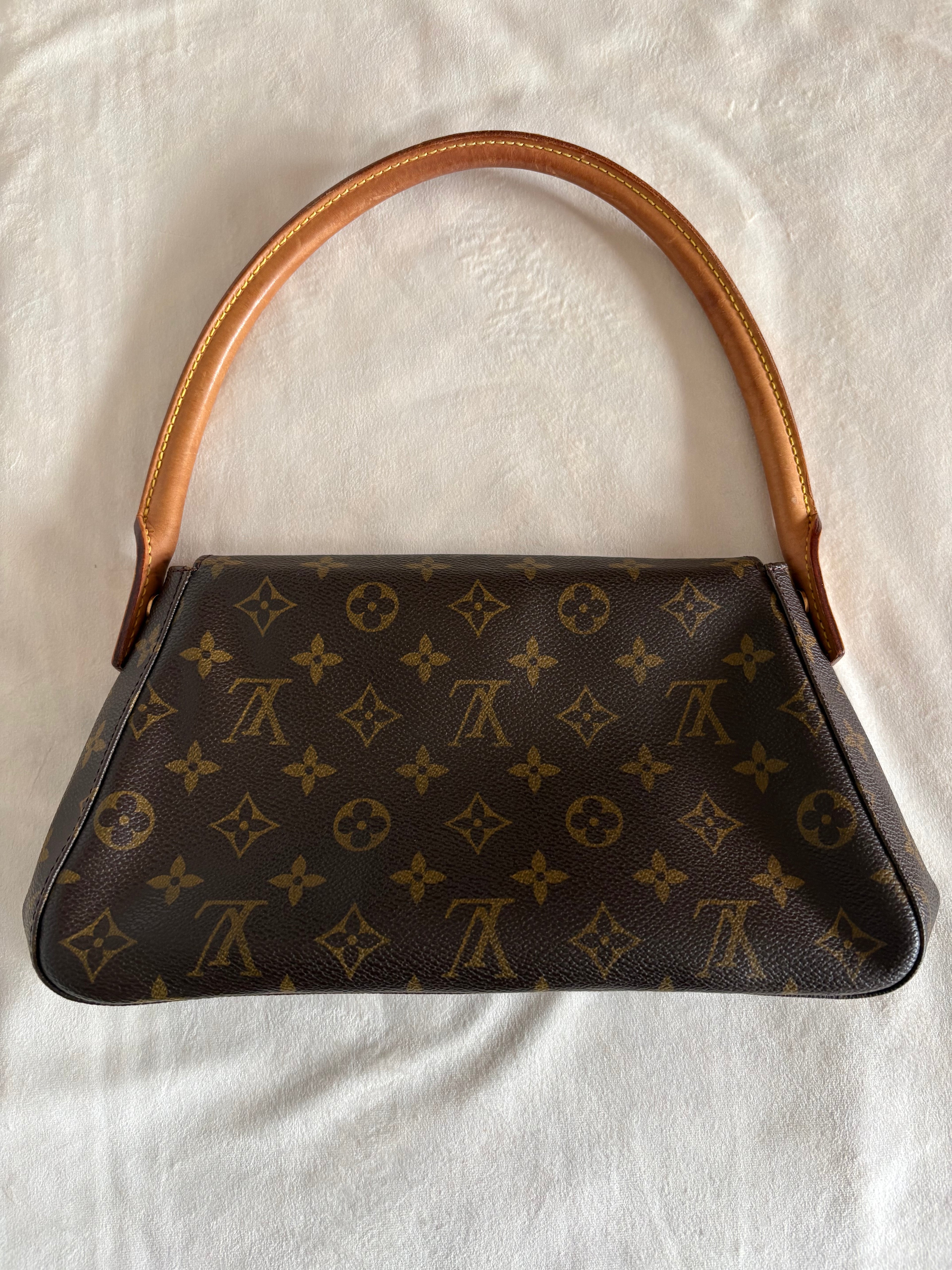 Louis Vuitton Looping mini