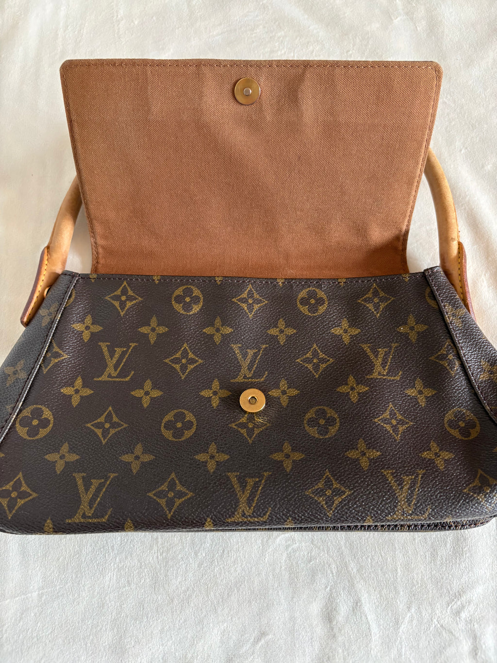 Louis Vuitton Looping mini