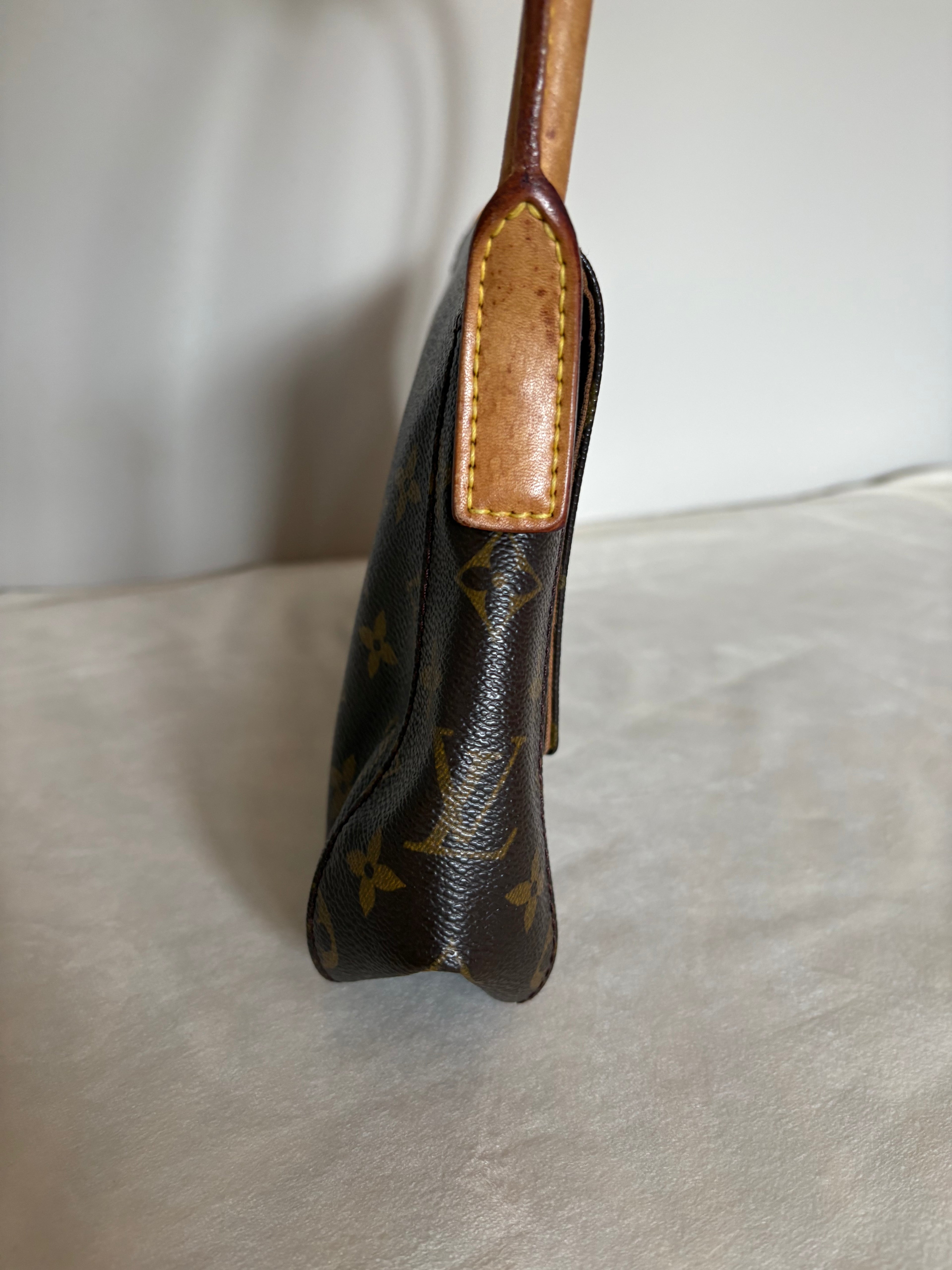 Louis Vuitton Looping mini