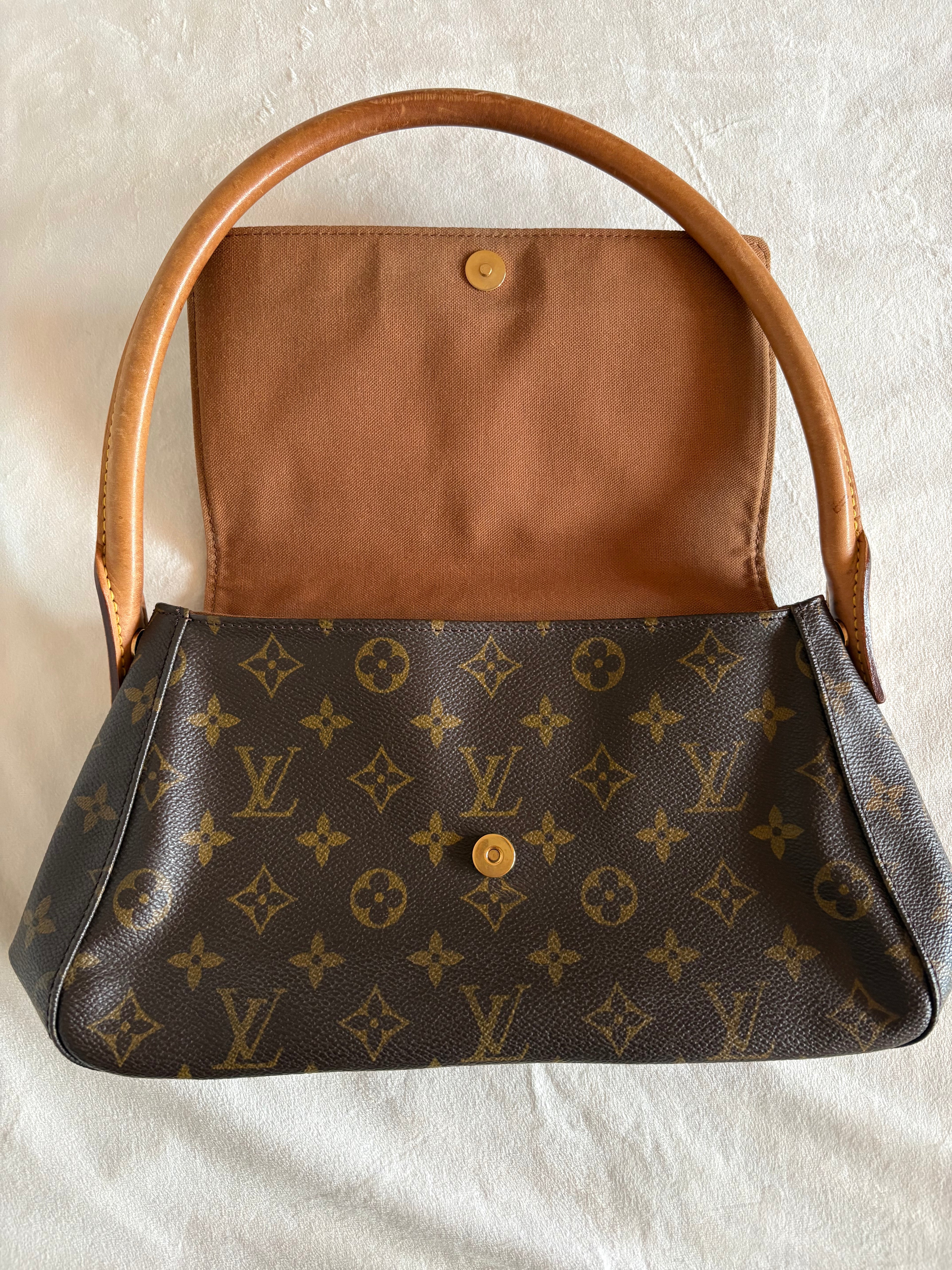 Louis Vuitton Looping mini