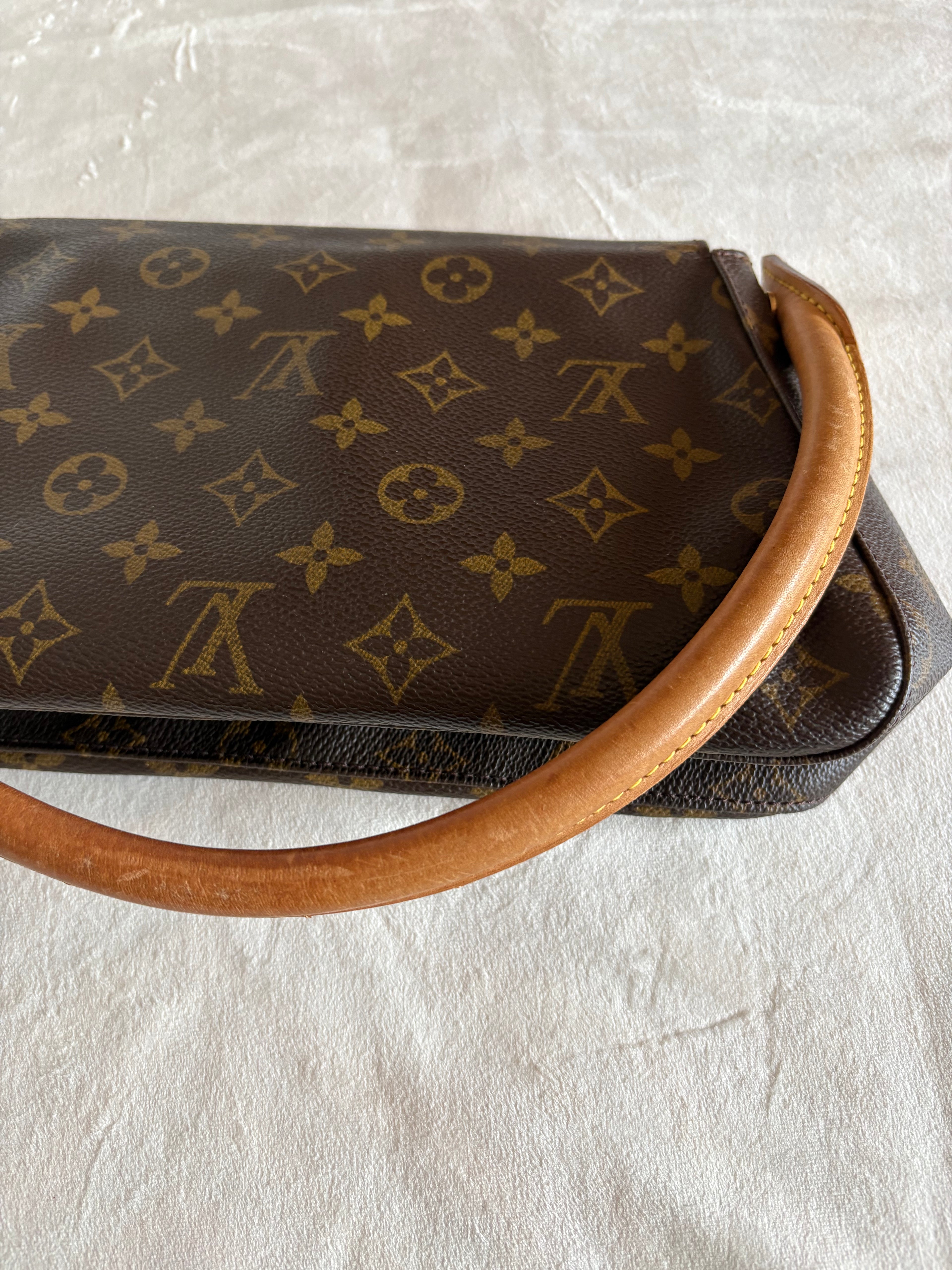 Louis Vuitton Looping mini