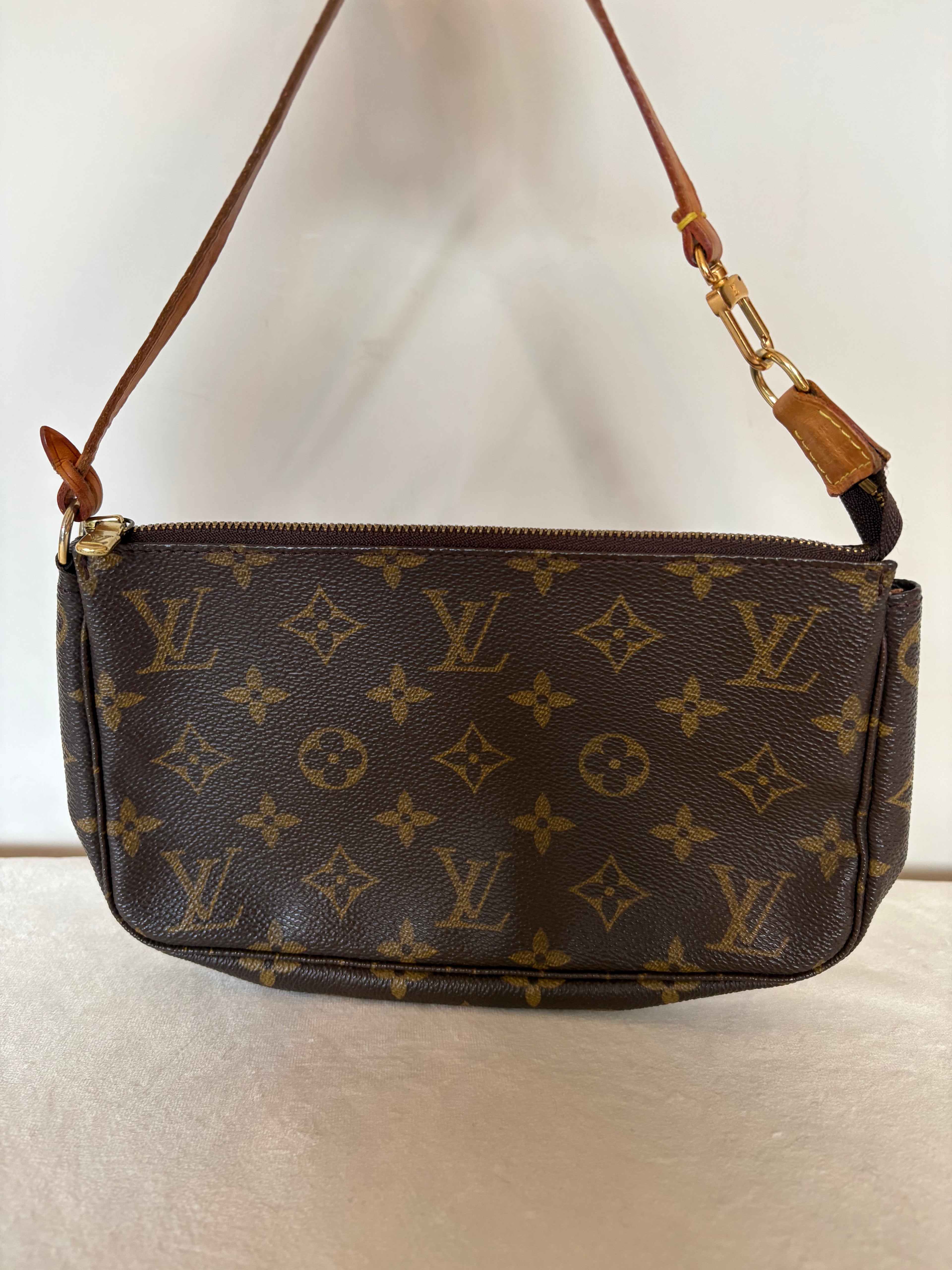 Louis Vuitton Pochette