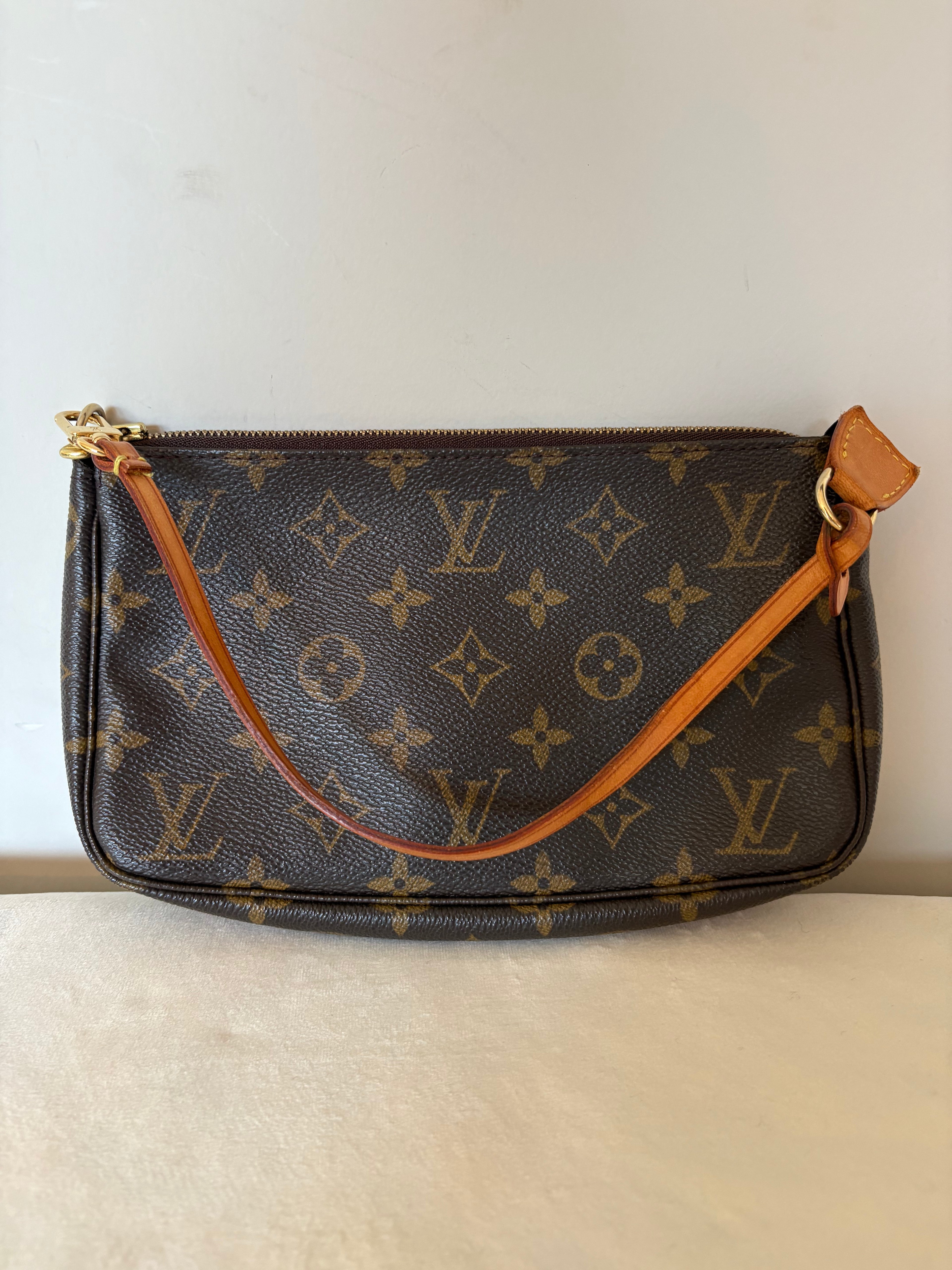 Louis Vuitton Pochette