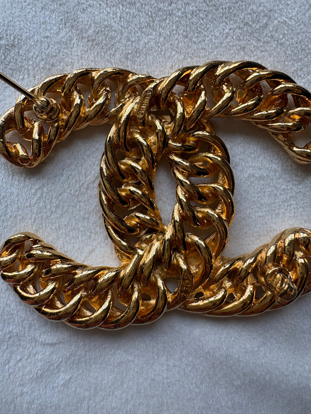 Coco Chanel Mark Broch gold